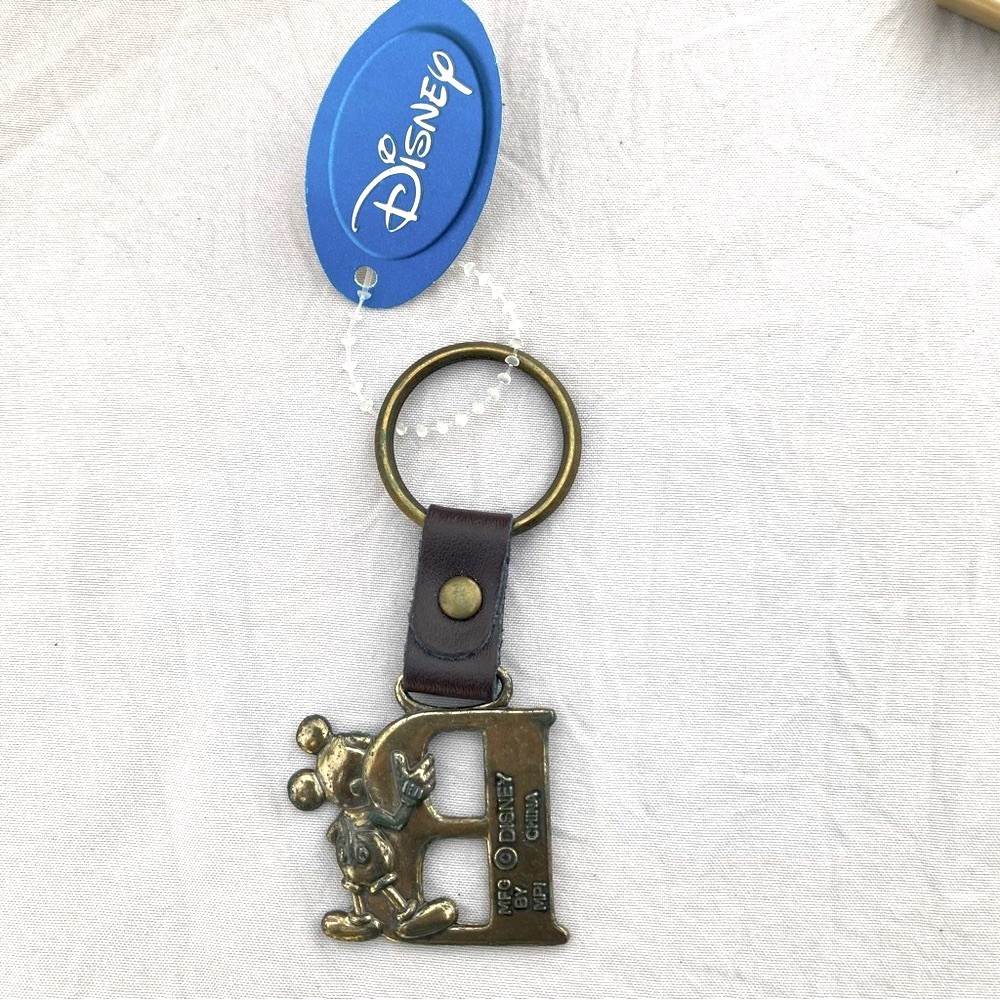 Disney Mickey Mouse Letter B Gold Metal Keychain - Picture 3 of 3